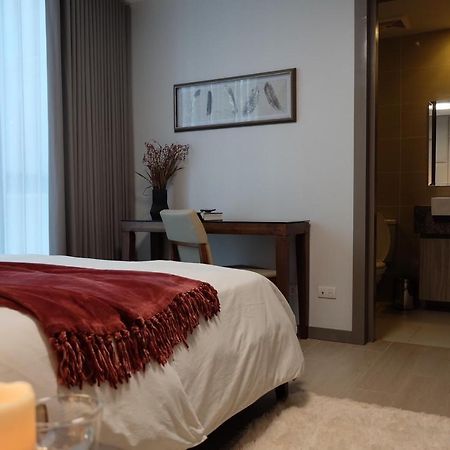 One Uptown Residence Taguig Esterno foto