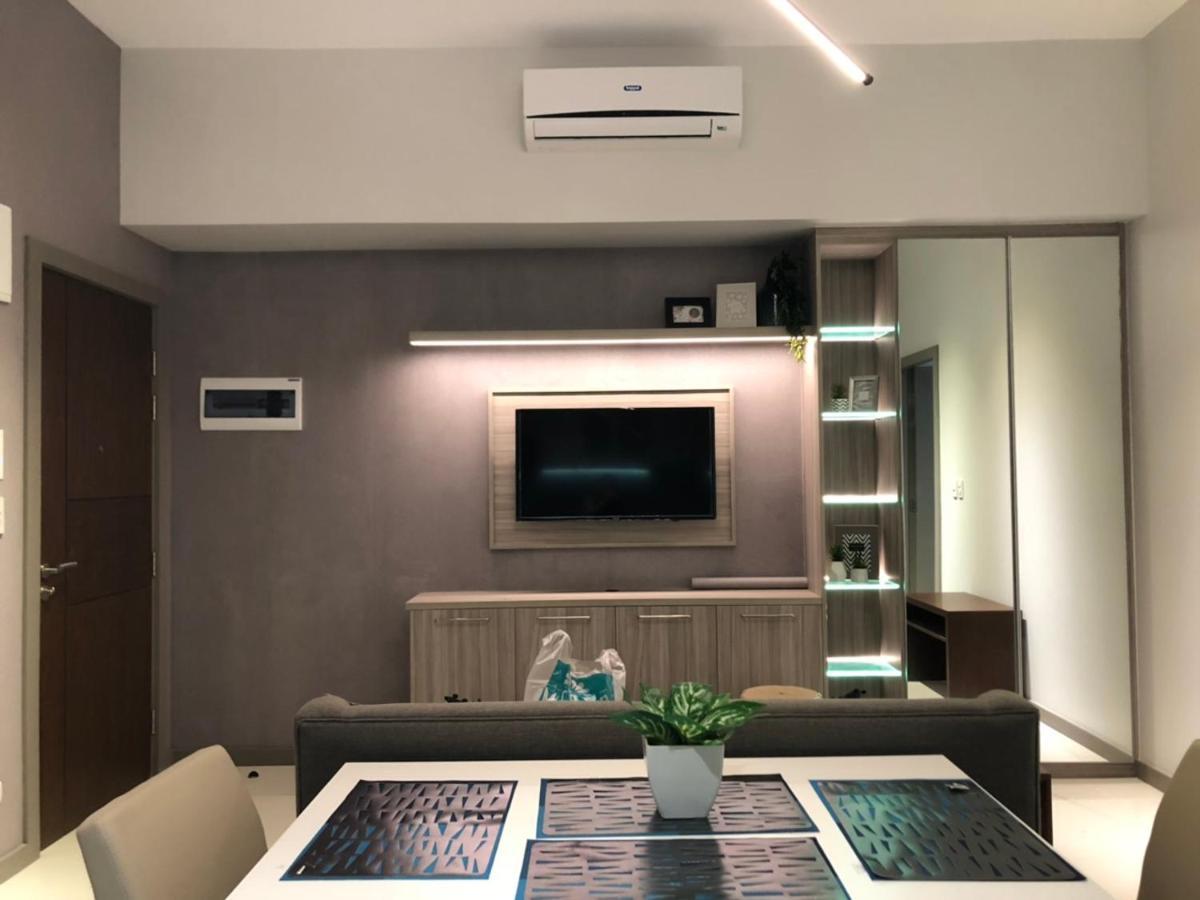 One Uptown Residence Taguig Esterno foto